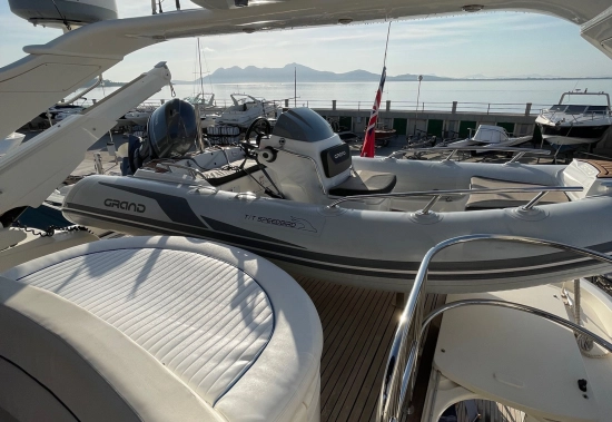 Sunseeker Manhattan 80 preowned for sale