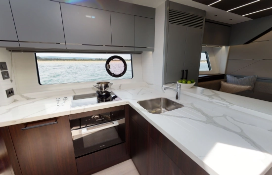 Sunseeker Predator 74 XPS gebraucht zum verkauf