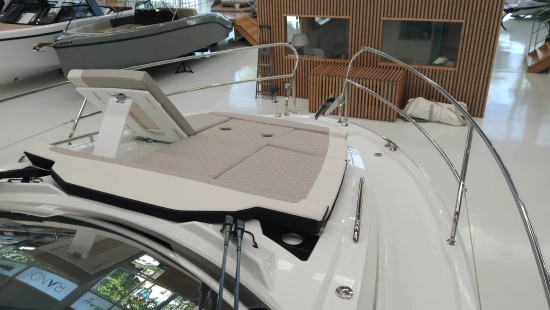 Jeanneau NC 33 brand new for sale