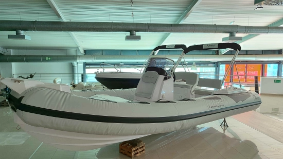 Ranieri International RANIERI CAYMAN 21 SPORT brand new for sale