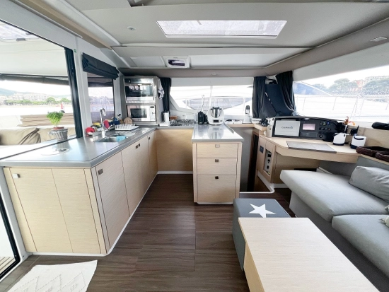 Fountaine Pajot Helia 44 Maestro FOUNTAINE PAJOT HELIA 44 MAESTRO gebraucht zum verkauf