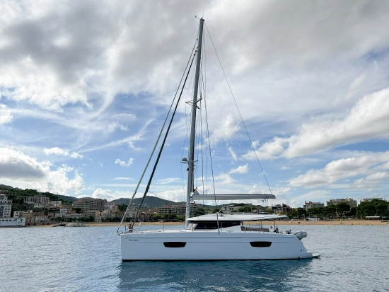 Fountaine Pajot Helia 44 Maestro FOUNTAINE PAJOT HELIA 44 MAESTRO gebraucht zum verkauf