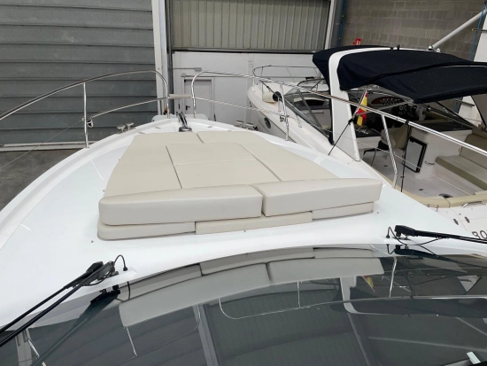 Sealine S335 gebraucht zum verkauf