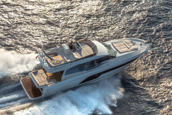 Prestige Yachts PRESTIGE 590 FLY gebraucht zum verkauf