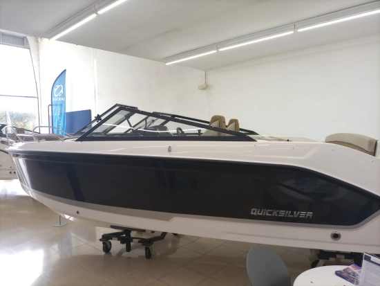 Quicksilver Bowrider 605 brand new for sale