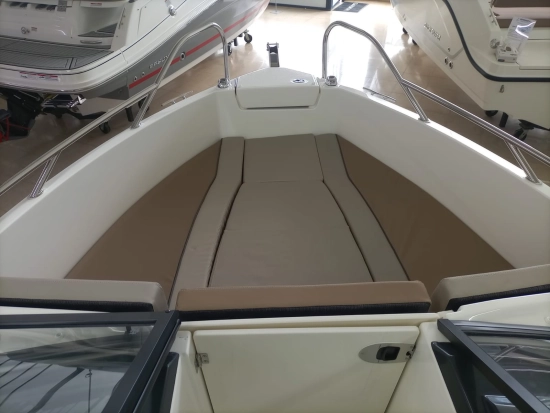 Quicksilver Bowrider 605 brand new for sale