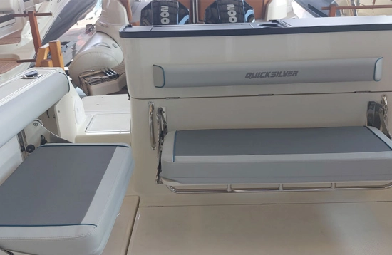 Quicksilver Pilothouse 805 brand new for sale