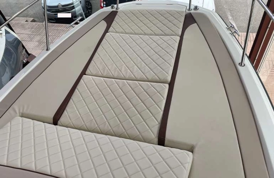 Quicksilver Sundeck 875 brand new for sale