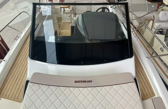 Quicksilver Sundeck 875 brand new for sale