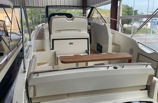 Quicksilver Sundeck 875 brand new for sale