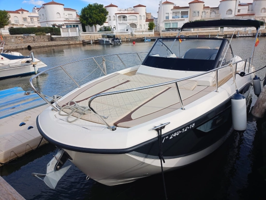 Quicksilver Sundeck 875 preowned for sale