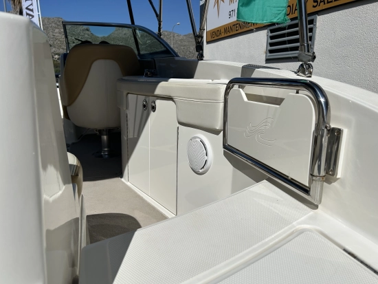 Sea Ray Sundeck 260 preowned for sale