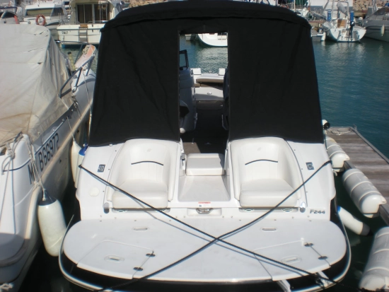 Four Winns FUNSHIP 244 preowned for sale