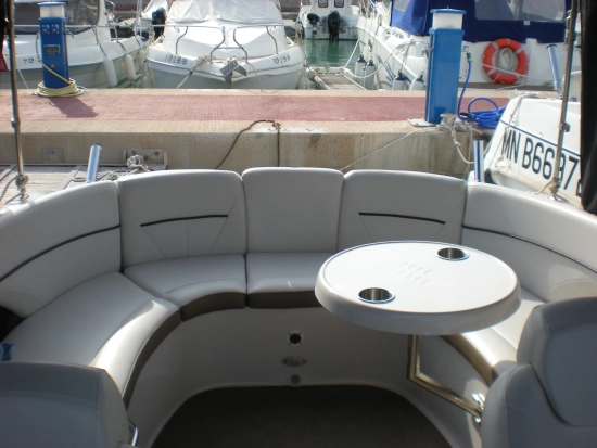 Four Winns FUNSHIP 244 preowned for sale