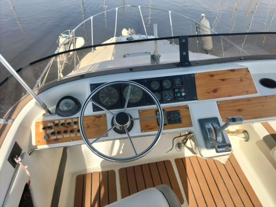 Bayliner 2858 Brige Fly preowned for sale