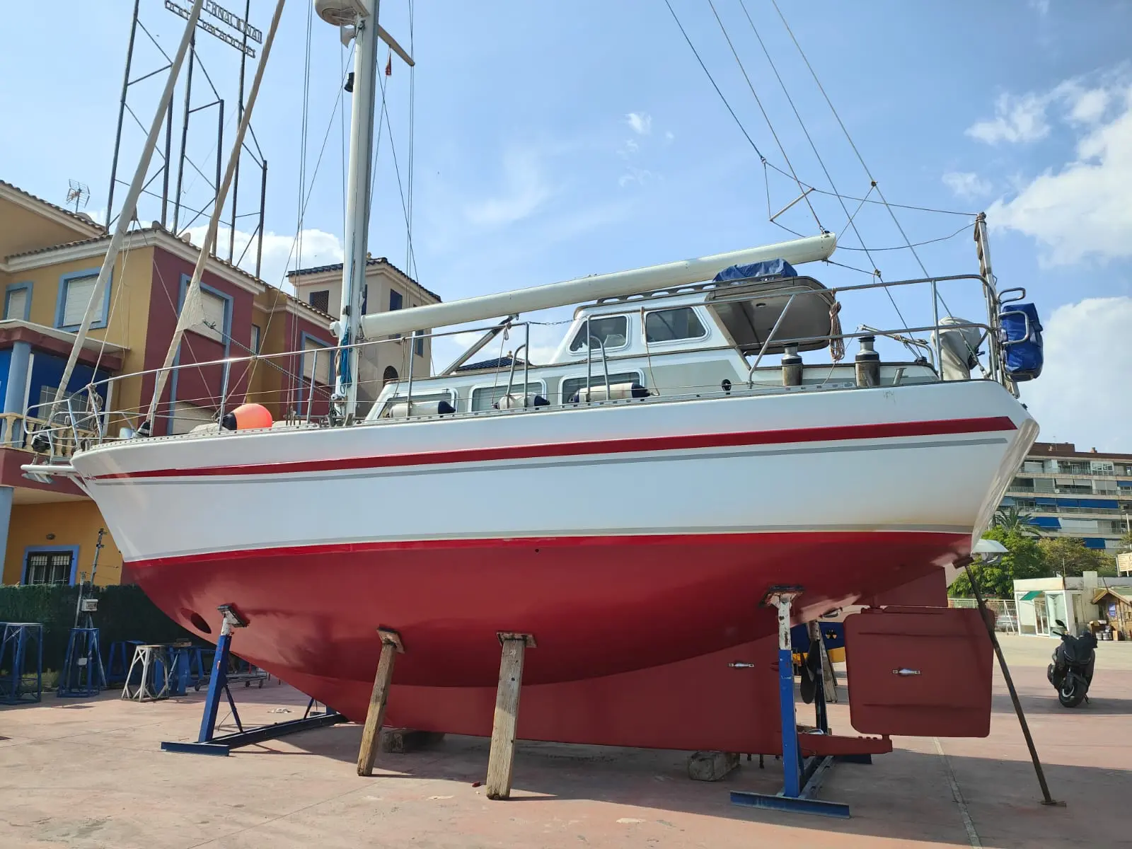 Custom Line Steel Pilothouse preowned for sale