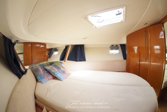 Jeanneau Prestige 34 gebraucht zum verkauf