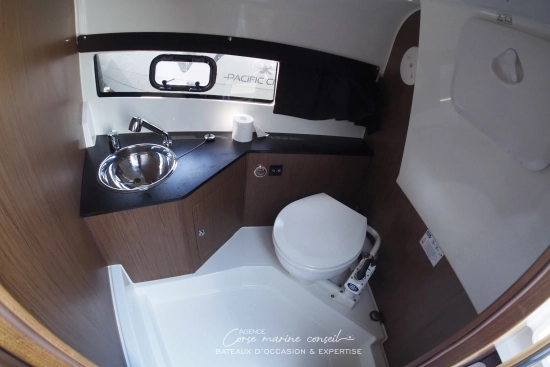 Beneteau Flyer 8.8 Sundeck gebraucht zum verkauf