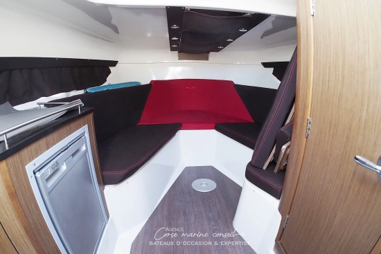 Beneteau Flyer 8.8 Sundeck gebraucht zum verkauf