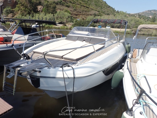 Beneteau Flyer 8.8 Sundeck gebraucht zum verkauf