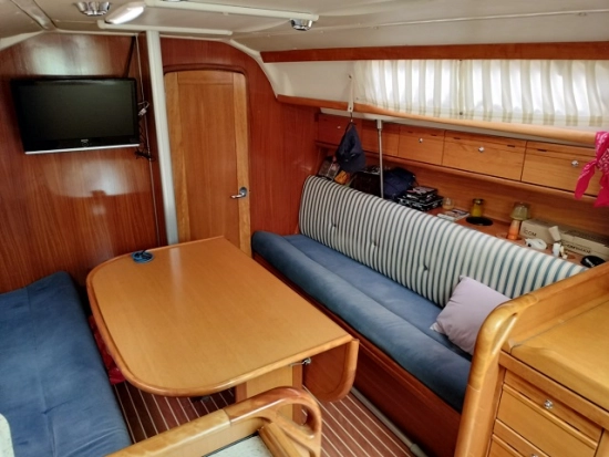 Bavaria Yachts 31 Cruiser preowned for sale