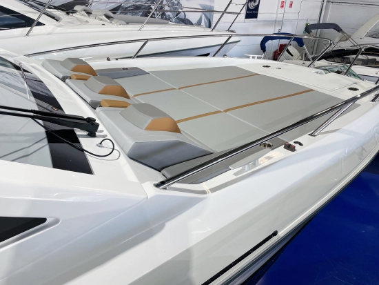 Beneteau GRAN TURISMO 32 IB neu zum verkauf