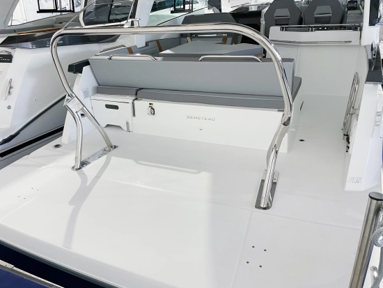 Beneteau GRAN TURISMO 32 IB neu zum verkauf