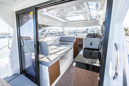 Beneteau Antares 9 OB neu zum verkauf