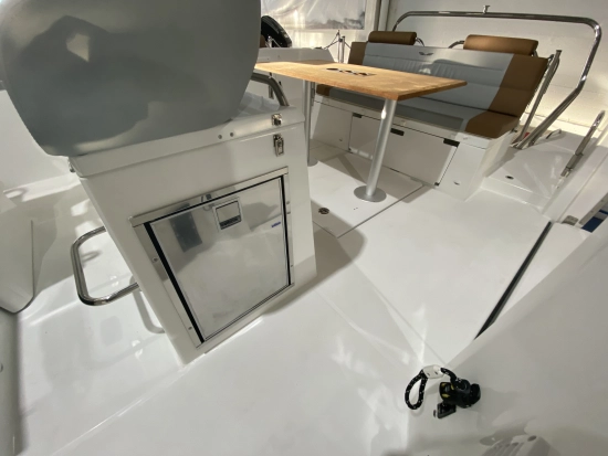 Beneteau Flyer 9 SPACEDECK brand new for sale