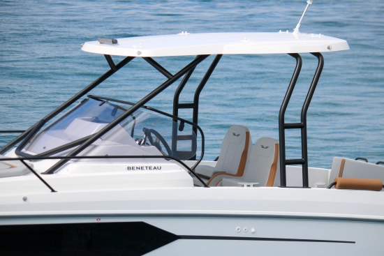 Beneteau Flyer 8 SUNDECK V2 brand new for sale