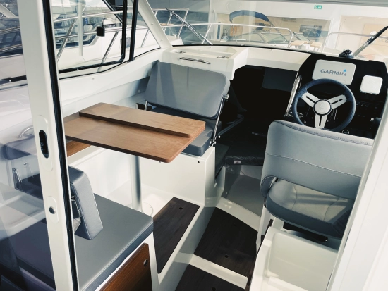 Beneteau Antares 7 brand new for sale