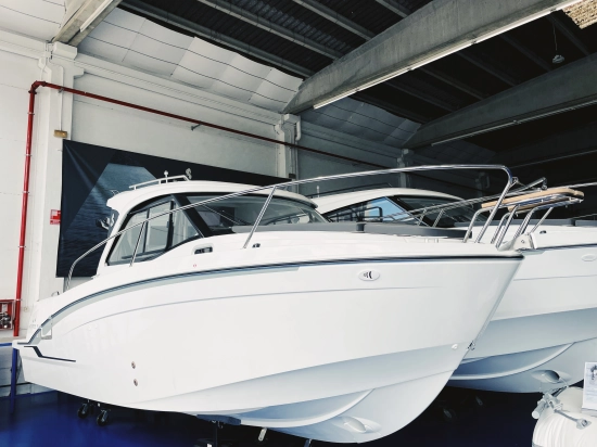 Beneteau Antares 7 brand new for sale