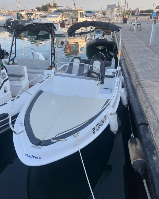 B2 Marine CAPP FERRET 472 SUNDECK gebraucht zum verkauf