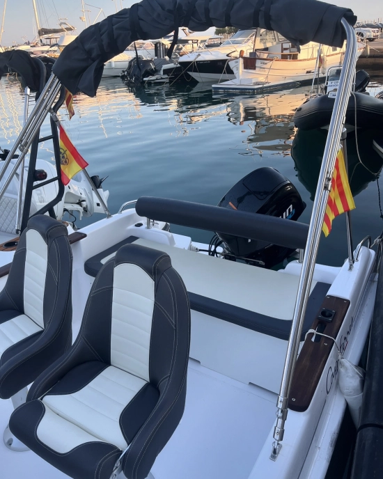 B2 Marine CAPP FERRET 472 SUNDECK gebraucht zum verkauf