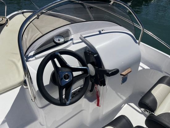 B2 Marine CAPP FERRET 472 SUNDECK gebraucht zum verkauf