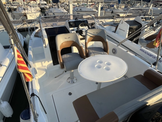 Beneteau Flyer 6 SUNDECK preowned for sale