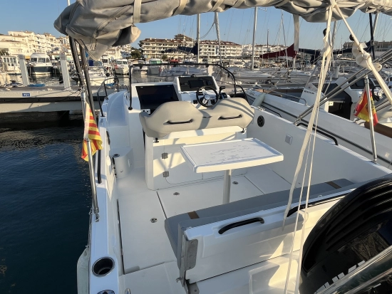 Beneteau Flyer 8 SUNDECK V2 gebraucht zum verkauf