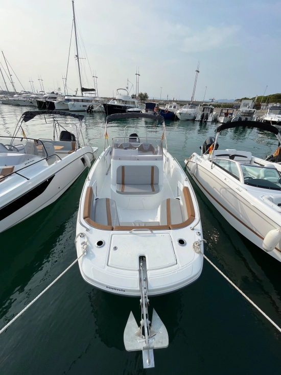 Beneteau Flyer 8 SPACEDECK V2 gebraucht zum verkauf