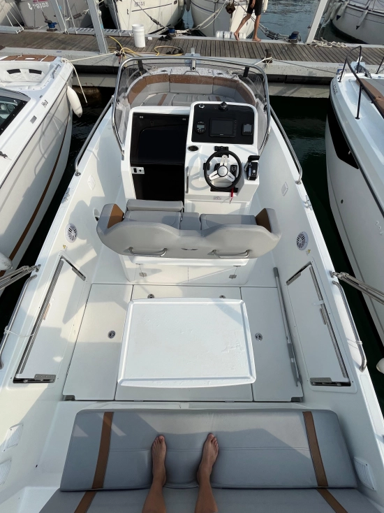 Beneteau Flyer 8 SPACEDECK V2 gebraucht zum verkauf