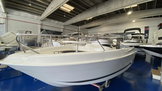 B2 Marine Cap Ferret 522 Open brand new for sale