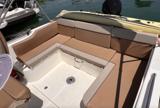 Quicksilver Sundeck 755 preowned for sale