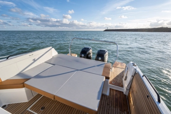 Beneteau Flyer 9 SUNDECK PILOT EDITION brand new for sale