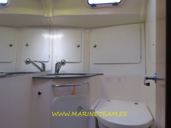 Bavaria Yachts 44 Cruiser preowned for sale