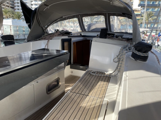 Bavaria Yachts Cruiser 41 preowned for sale