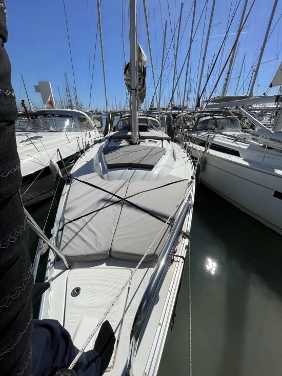 Bavaria Yachts Cruiser 41 preowned for sale