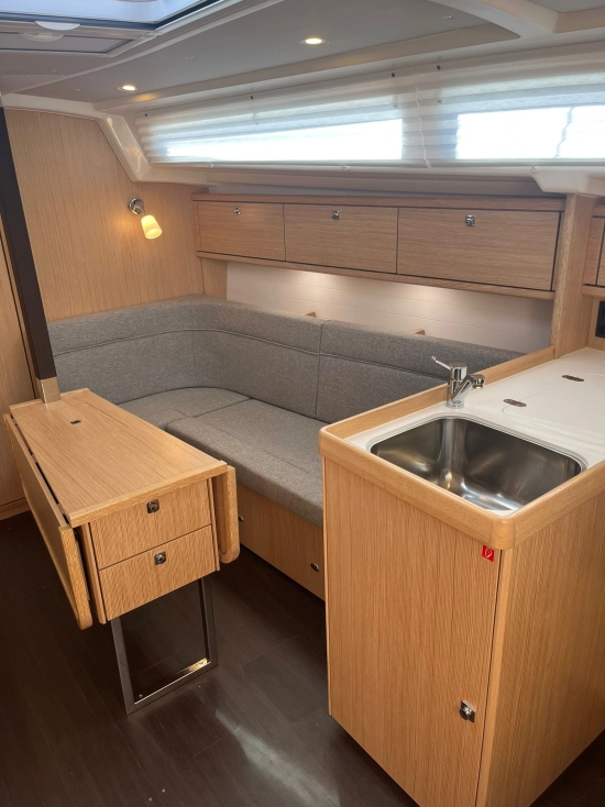 Bavaria Yachts 34 Cruiser preowned for sale