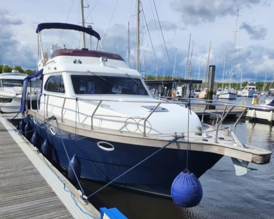 Viking Yachts Marine Viki 32 preowned for sale