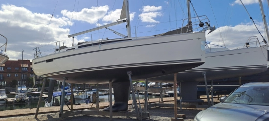 Bavaria Yachts Cruiser 33 preowned for sale