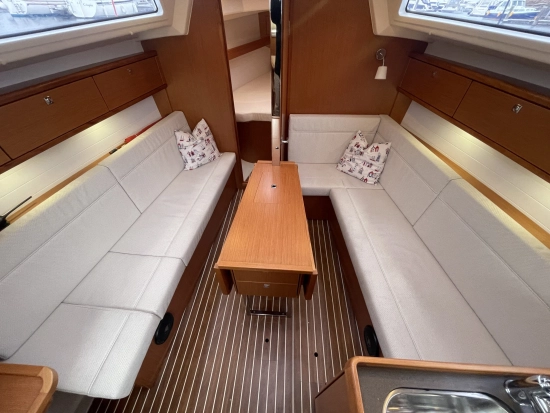 Bavaria Yachts Cruiser 33 preowned for sale