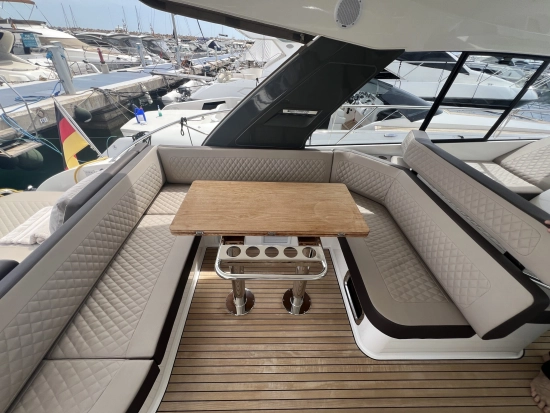 Bavaria Yachts S45 HT preowned for sale